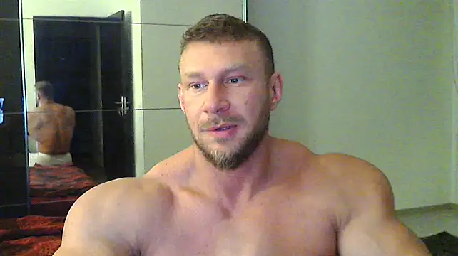 muscularkevin online show from November 27, 4:48 am