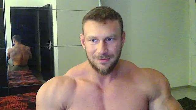 muscularkevin online show from November 30, 4:47 pm