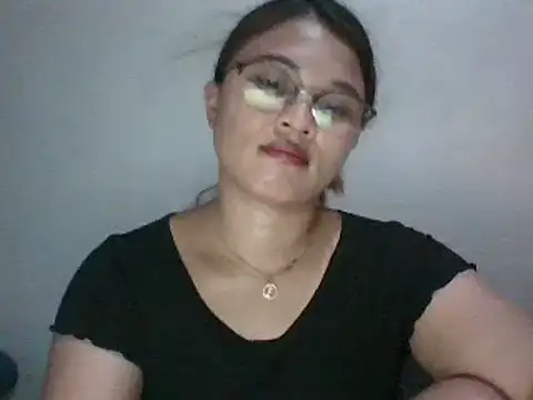 wildsexypinay33x online show from December 14, 3:46 am