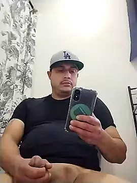 thickcocklatino online show from December 2, 7:52 pm