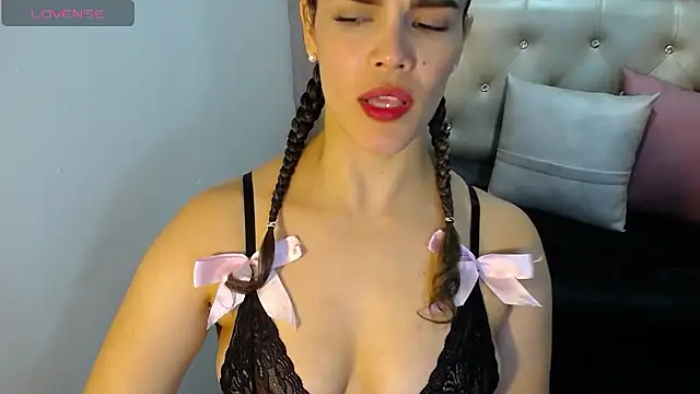 greatASS Latina online show from November 16, 2:56 am