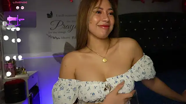 AsianSweetMilf online show from December 16, 3:04 am