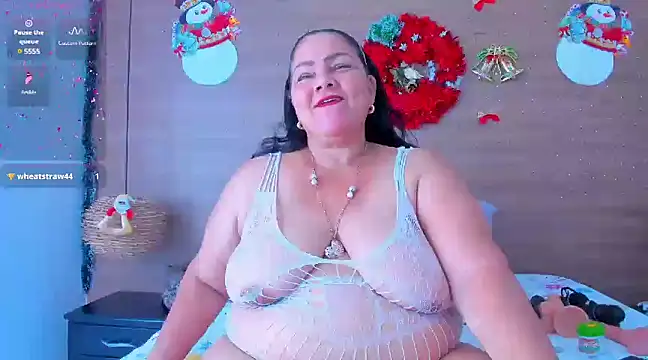 mommy cute online show from December 8, 3:52 pm