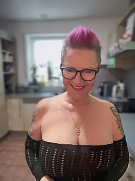 German Milf online show from November 24, 2:08 pm