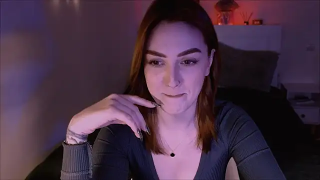 LilyFarey online show from December 25, 4:32 pm