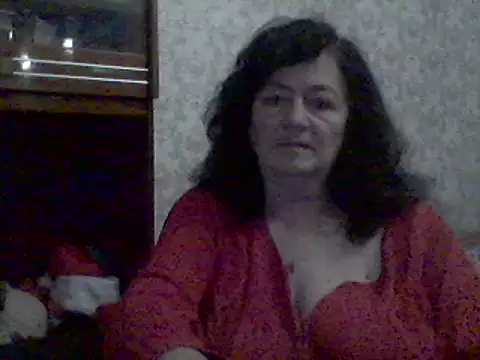 GypsiQueen2 online show from December 9, 10:52 pm