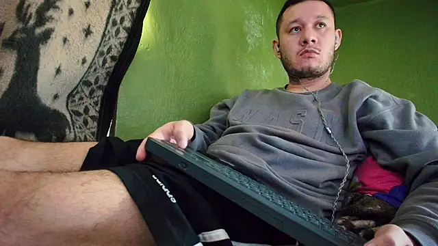 sweet cock28 online show from December 29, 3:28 pm