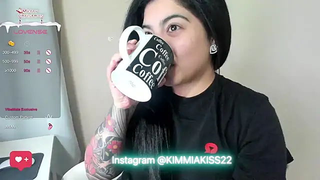 kimmiakiss22 online show from December 28, 12:27 am