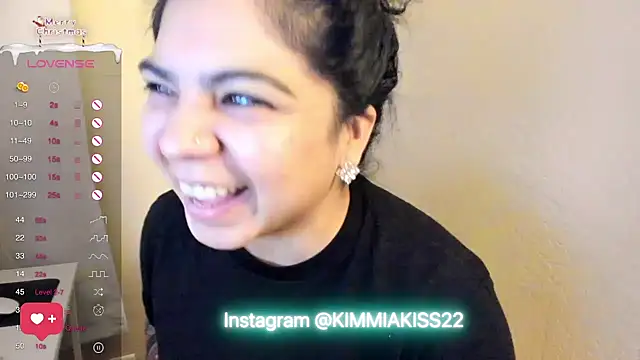 kimmiakiss22 online show from December 20, 1:42 am