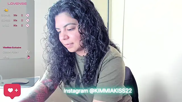 kimmiakiss22 online show from December 7, 10:44 pm