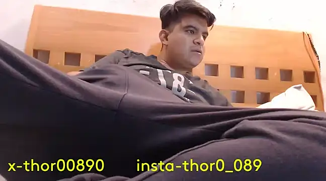 thor000089 online show from December 6, 4:56 am