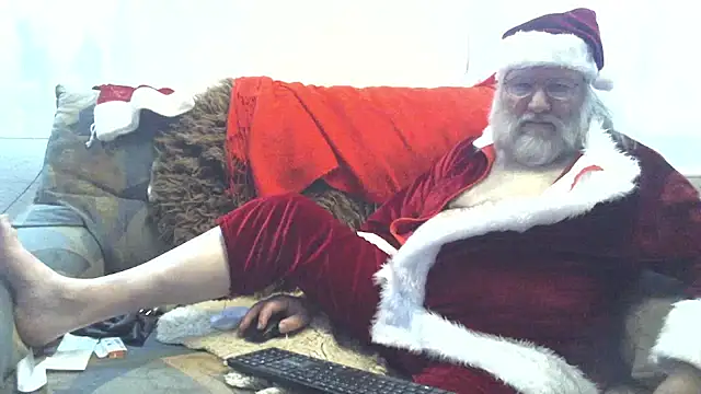 SexySantaC online show from December 14, 4:07 pm