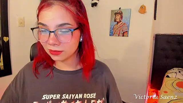 victoriaasaenz  online show from December 14, 12:52 am