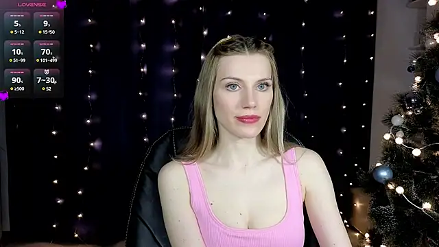 Lilianna Just online show from December 12, 3:59 pm