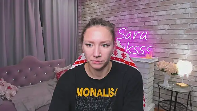 SarahCoksss online show from December 8, 1:05 am