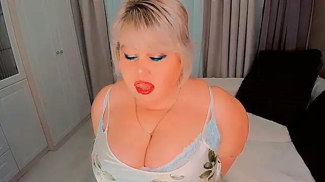 BIGTITSBBW online show from November 11, 7:15 pm