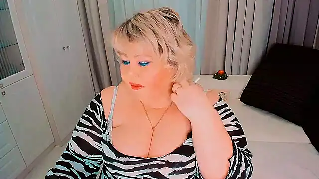 BIGTITSBBW online show from January 1, 3:42 pm